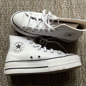 White Converse CTAS LIFT HI Sneakers (High Tops/Platforms)